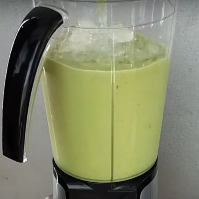 Bước 2 Xay sinh tố Sinh tố bơ sữa dừa