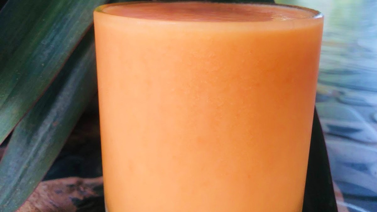 Sinh tố thơm (dứa) cà rốt
