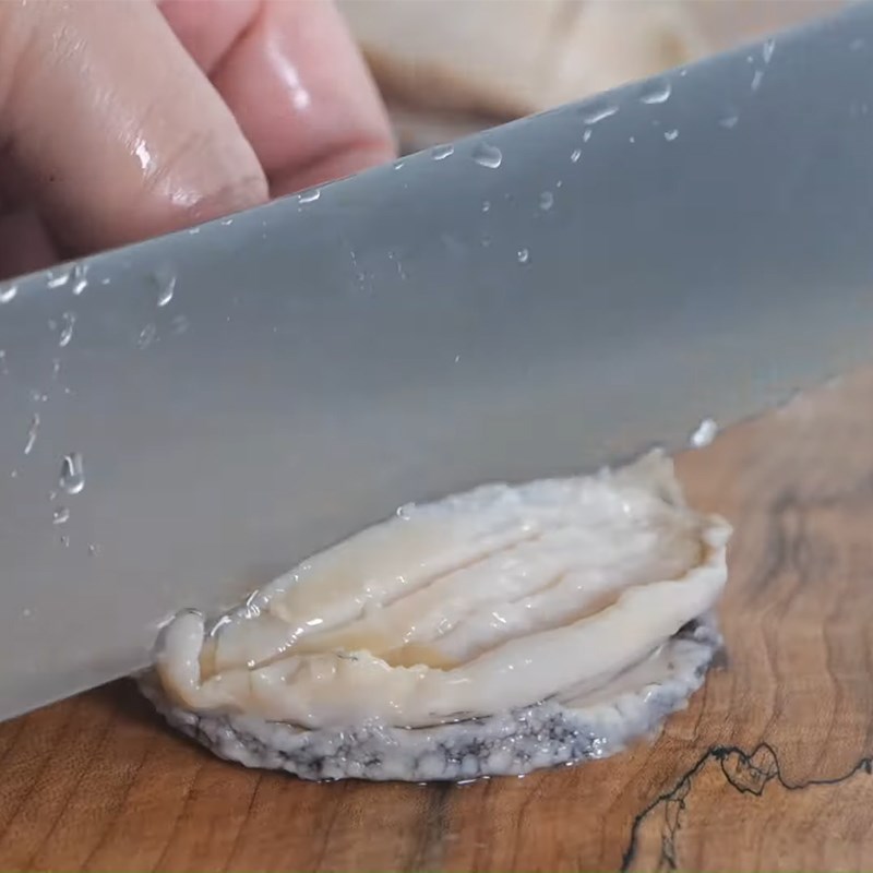 Bước 1 Sơ chế bào ngư Cơm bào ngư đơn giản