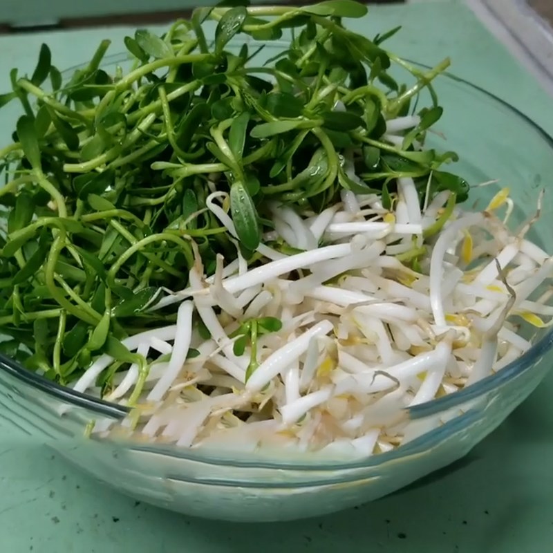 Bước 3 Sơ chế bầu và rau ăn kèm Cháo cá lóc nấu bầu