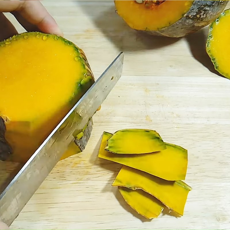 Bước 1 Sơ chế bí đỏ Cà ri bí đỏ chay