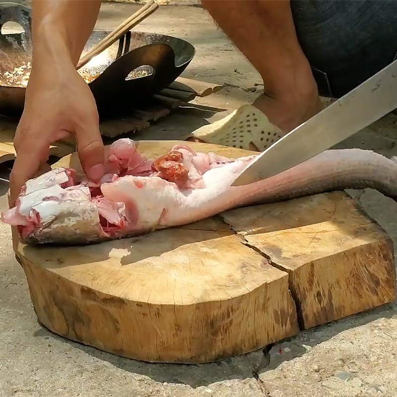 Bước 1 Sơ chế cá lóc Cá lóc nướng muối ớt mật ong