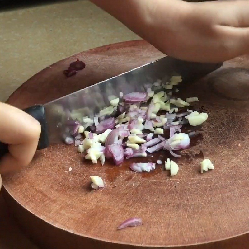 Bước 1 Sơ chế cá và nguyên liệu Cá thu Nhật kho tiêu