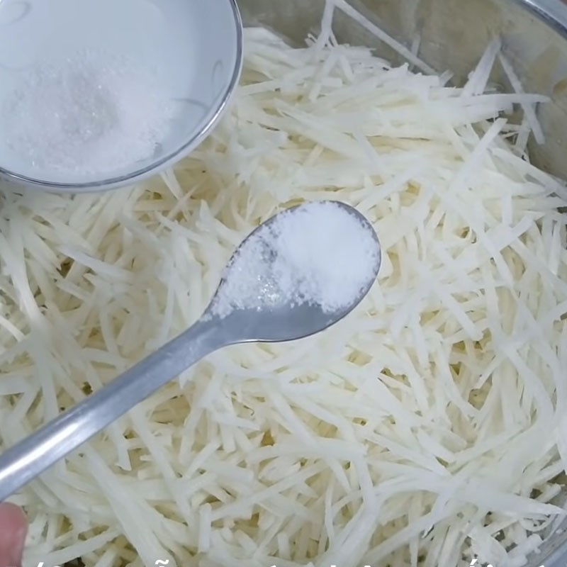 Bước 1 Sơ chế các loại củ Bì cuốn chay từ tàu hũ ky và đậu hũ