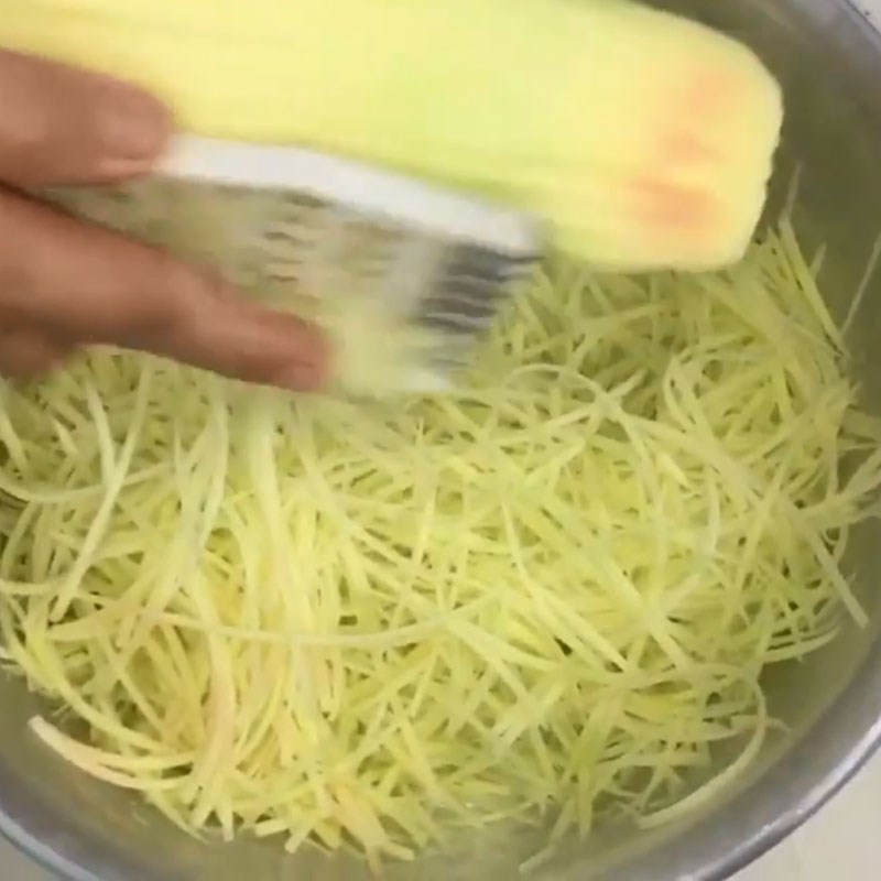 Bước 2 Sơ chế các nguyên liệu Gỏi tép đu đủ