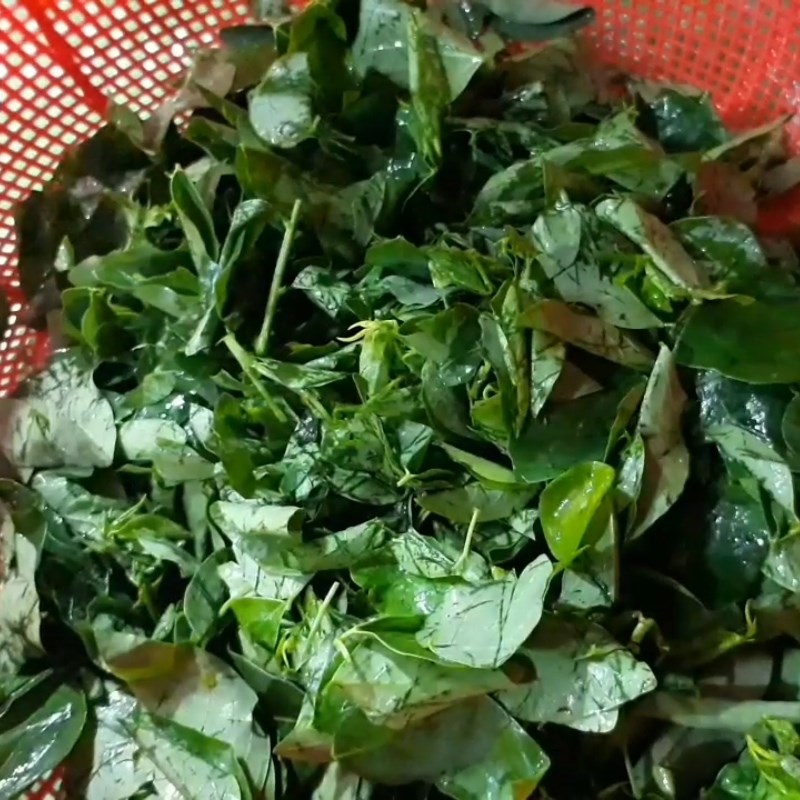 Bước 1 Sơ chế các nguyên liệu Canh rau ngót chay đậu hũ nấm rơm