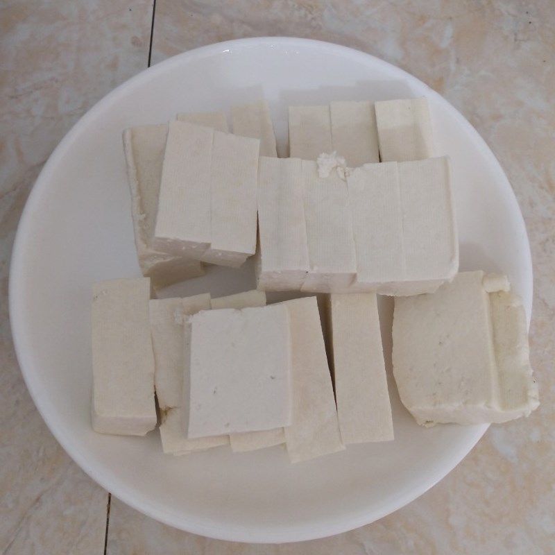 Bước 1 Sơ chế các nguyên liệu Canh mồng tơi đậu hũ