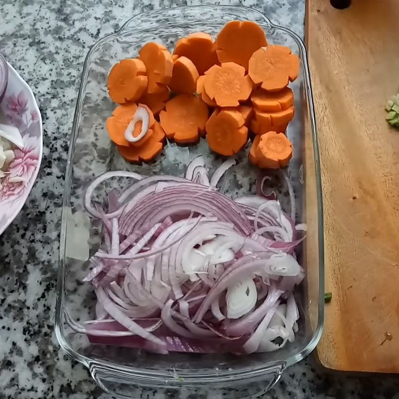 Bước 2 Sơ chế các nguyên liệu khác Bánh canh bột xắt thịt gà