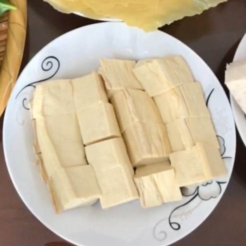 Bước 2 Sơ chế các nguyên liệu khác Lẩu bò khoai môn