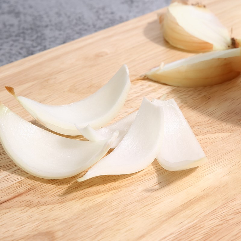 Bước 2 Sơ chế các nguyên liệu khác Bún bò Huế