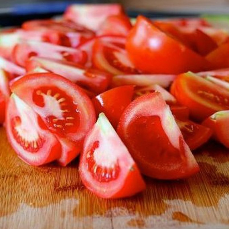 Bước 2 Sơ chế các nguyên liệu khác. Bún riêu cua bằng cua hộp