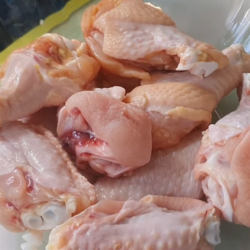 Bước 1 Sơ chế cánh gà Cánh gà nướng cay kiểu Hàn Quốc