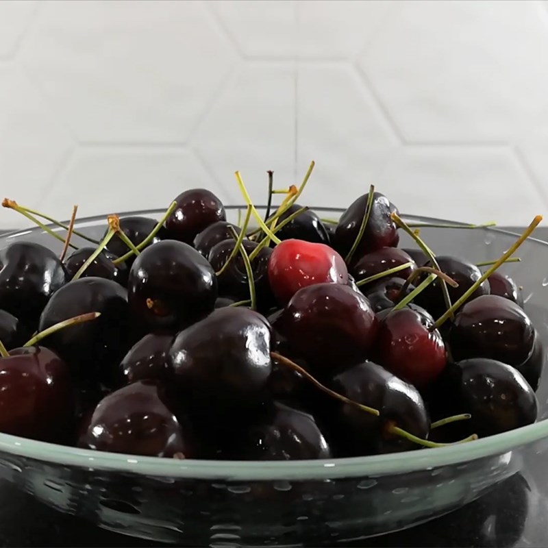 Bước 1 Sơ chế cherry Nước ép cherry