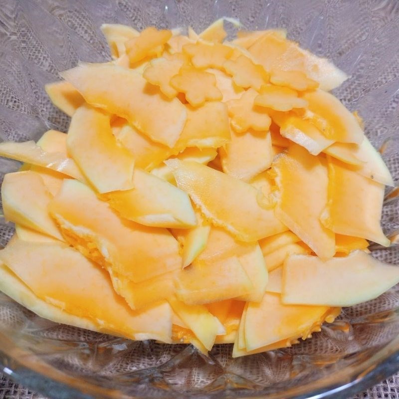 Bước 1 Sơ chế đu đủ Đu đủ ngâm chua ngọt (công thức được chia sẻ từ người dùng)