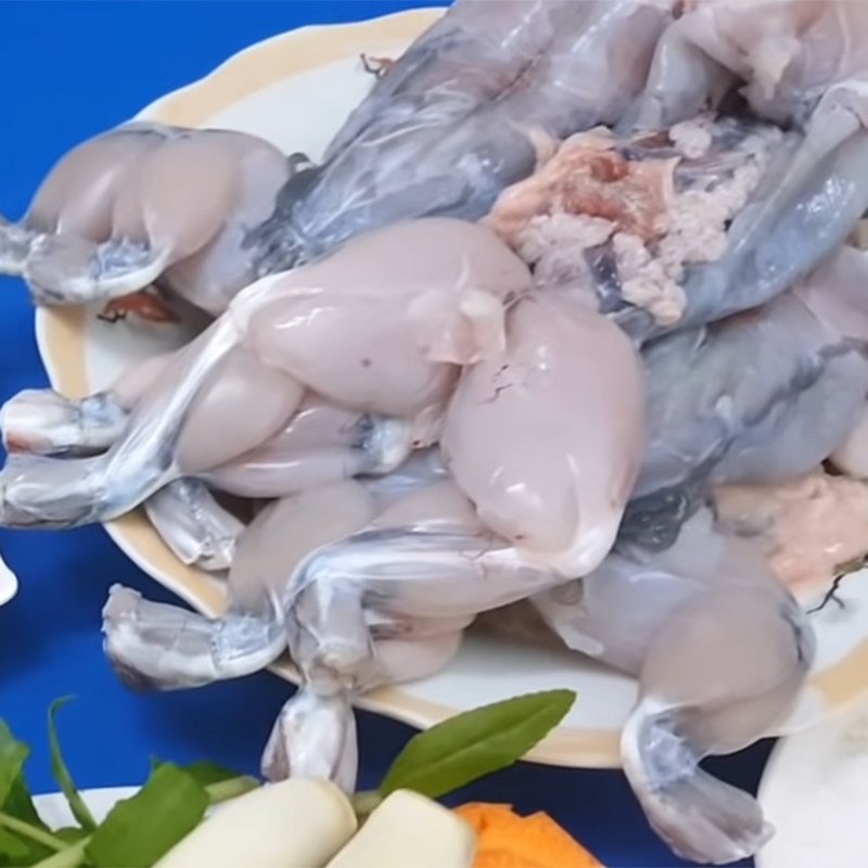 Bước 1 Sơ chế ếch Lẩu ếch chua ngọt