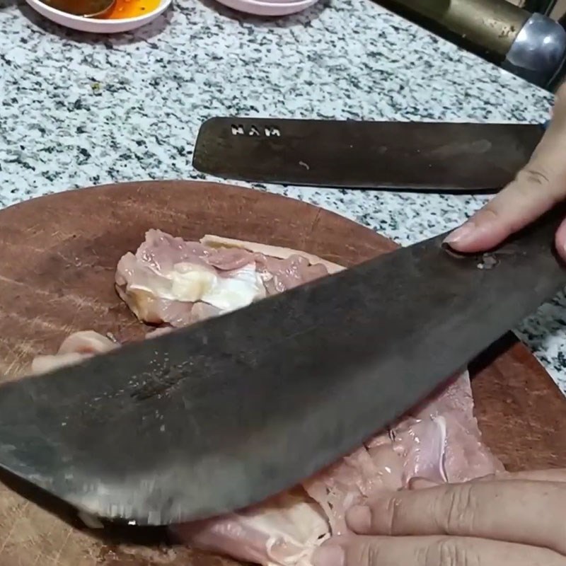 Bước 1 Sơ chế gà Cơm tấm gà nướng