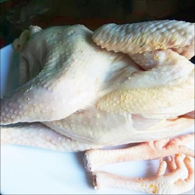 Bước 1 Sơ chế gà Gà kho tàu