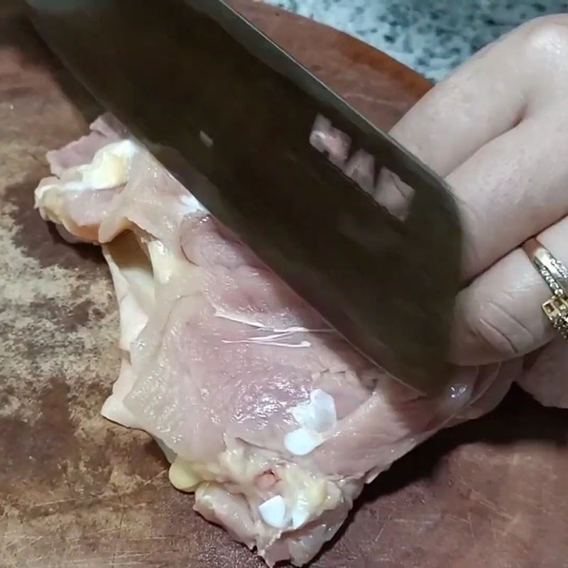 Bước 1 Sơ chế gà Cơm tấm gà nướng
