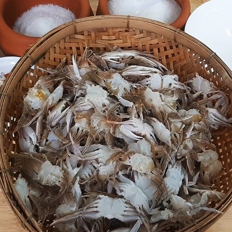 Bước 1 Sơ chế ghẹ Ghẹ sữa rang me