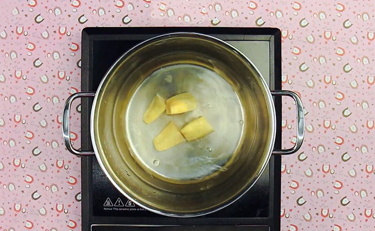Bước 2 Sơ chế khoai lang Cháo gan gà khoai lang