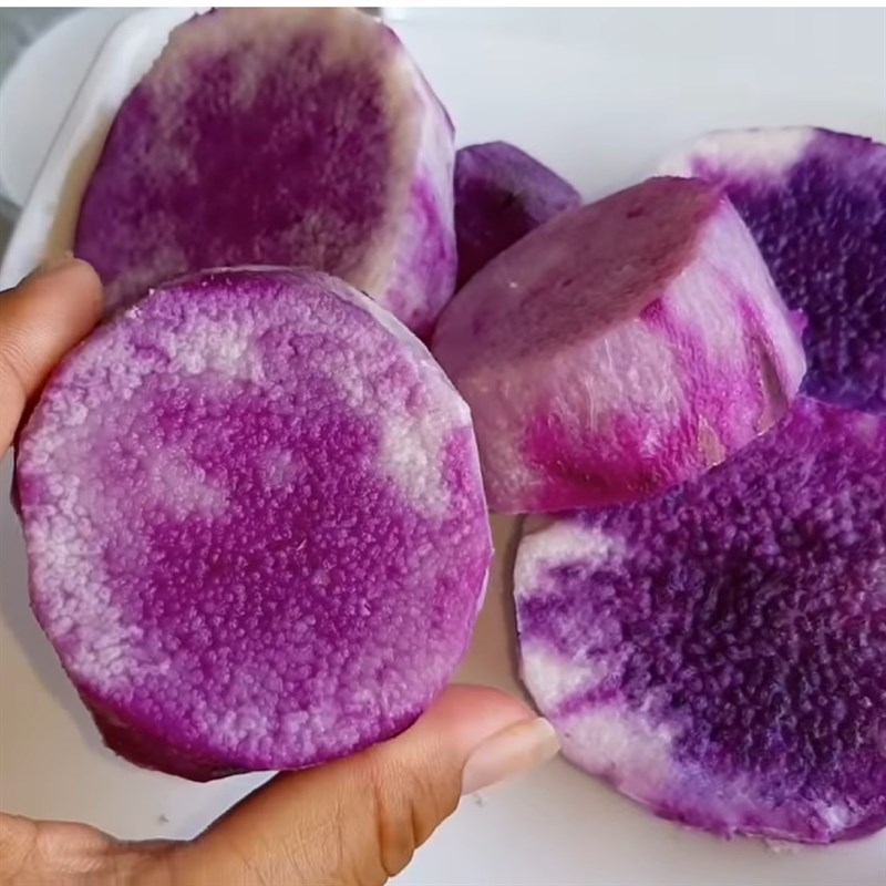Bước 1 Sơ chế khoai mỡ Bánh canh khoai mỡ chay