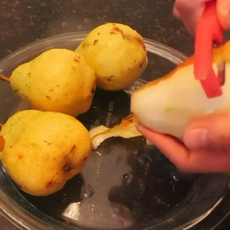 Bước 1 Sơ chế lê Thạch quả lê