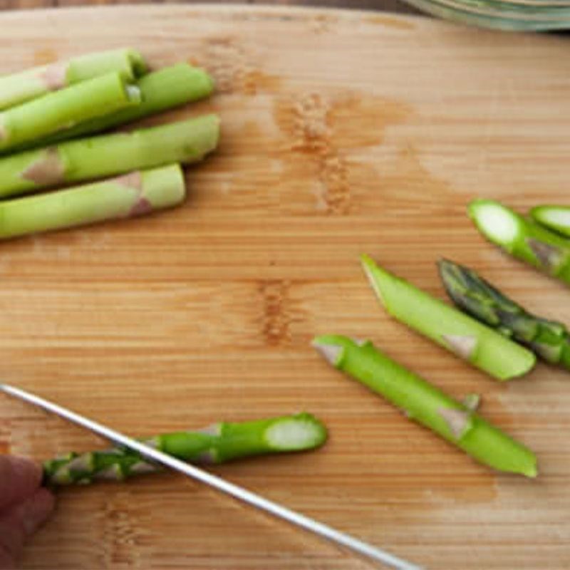 Bước 1 Sơ chế măng tây Nước ép măng tây