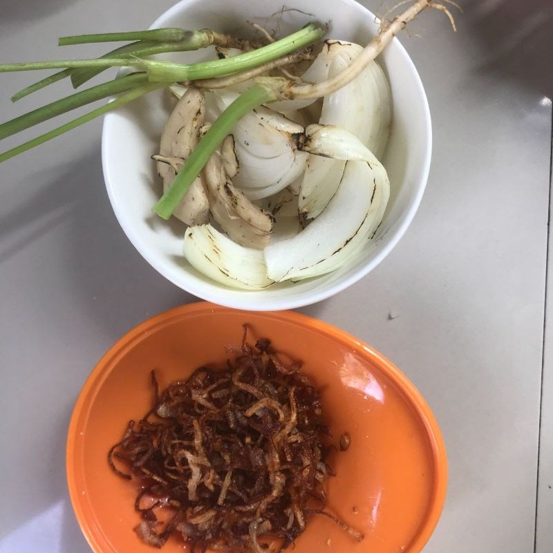 Bước 2 Sơ chế măng và rau củ Vịt nấu măng tươi
