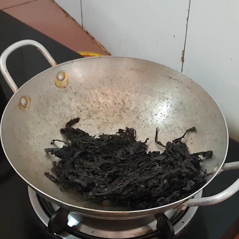 Bước 2 Sơ chế nấm và rong biển Nước mắm chay từ nấm