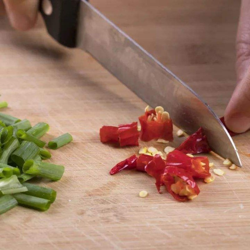 Bước 1 Sơ chế nguyên liệu Cá basa kho tiêu