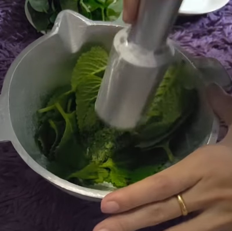Bước 1 Sơ chế nguyên liệu Siro húng quất (tắc) đường phèn diếp cá