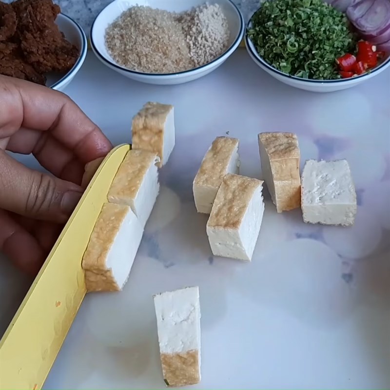 Bước 1 Sơ chế nguyên liệu Mắm kho chay