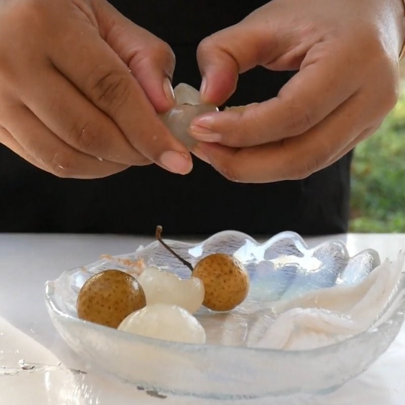 Bước 1 Sơ chế nguyên liệu Sinh tố dừa nhãn
