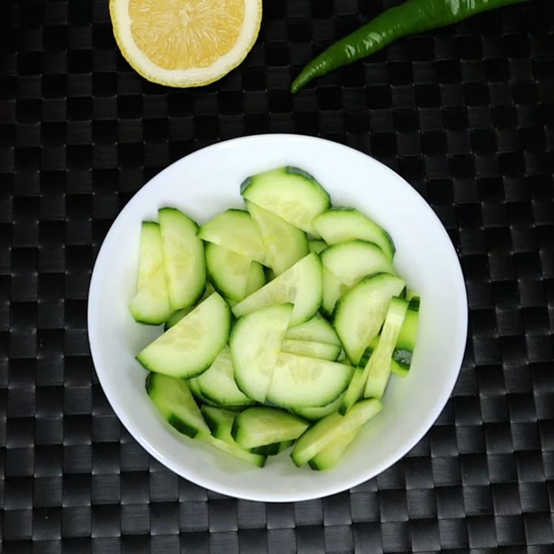 Bước 1 Sơ chế nguyên liệu Rocket salad dưa leo lựu