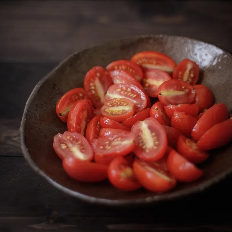 Bước 1 Sơ chế nguyên liệu Salad cá hồi dầu giấm