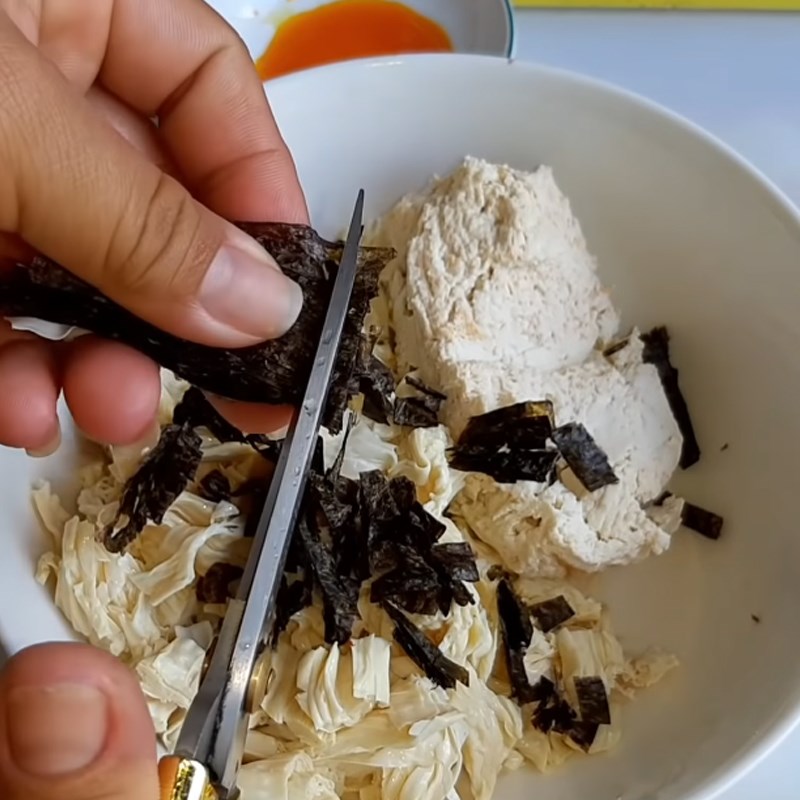 Bước 1 Sơ chế nguyên liệu Chả cua chay