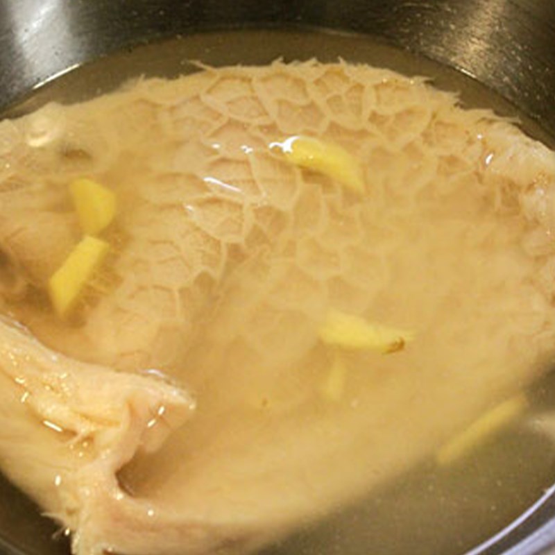 Bước 1 Sơ chế nguyên liệu Lòng bò xào dứa