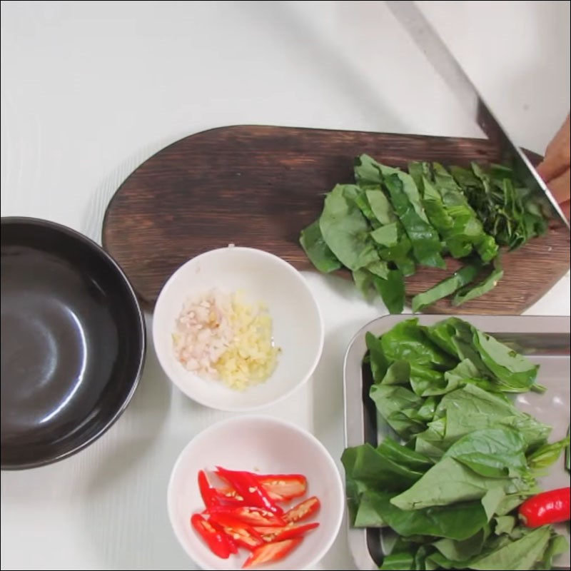 Bước 1 Sơ chế nguyên liệu Ếch xào lá lốt