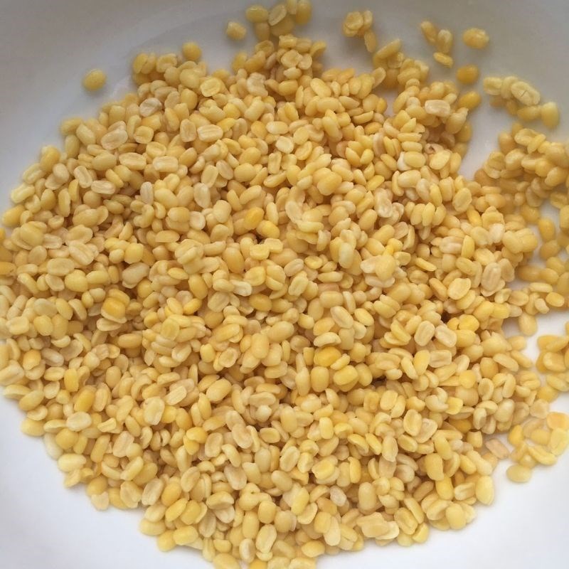 Bước 1 Sơ chế nguyên liệu Chè bí đỏ đậu xanh (công thức được chia sẻ từ người dùng)