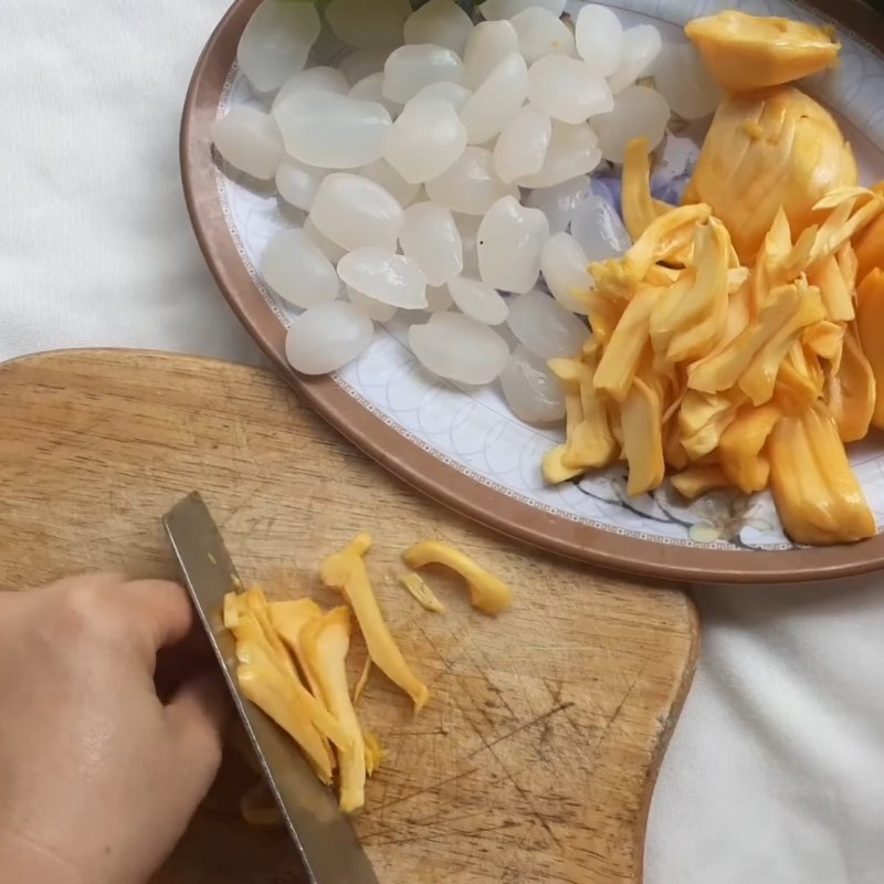 Bước 1 Sơ chế nguyên liệu Chè mít đát hạt é