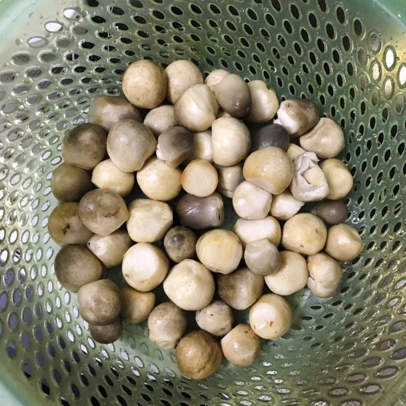 Bước 1 Sơ chế nguyên liệu Cháo hàu nấm rơm