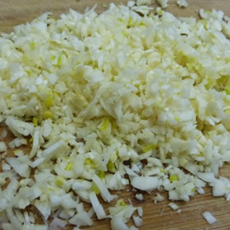 Bước 1 Sơ chế nguyên liệu Cà tím xào nước tương