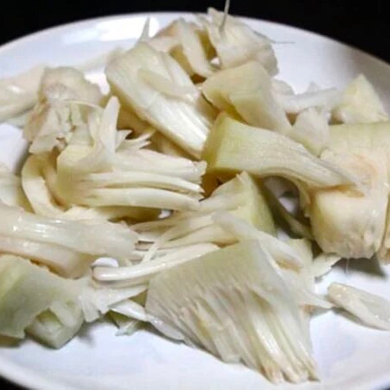Bước 1 Sơ chế nguyên liệu Gỏi mít non chay (Công thức từ kênh tiktok Bếp chay XANH)