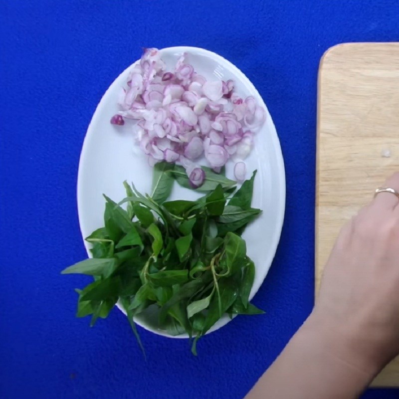 Bước 1 Sơ chế nguyên liệu Ốc móng tay nướng bơ hành