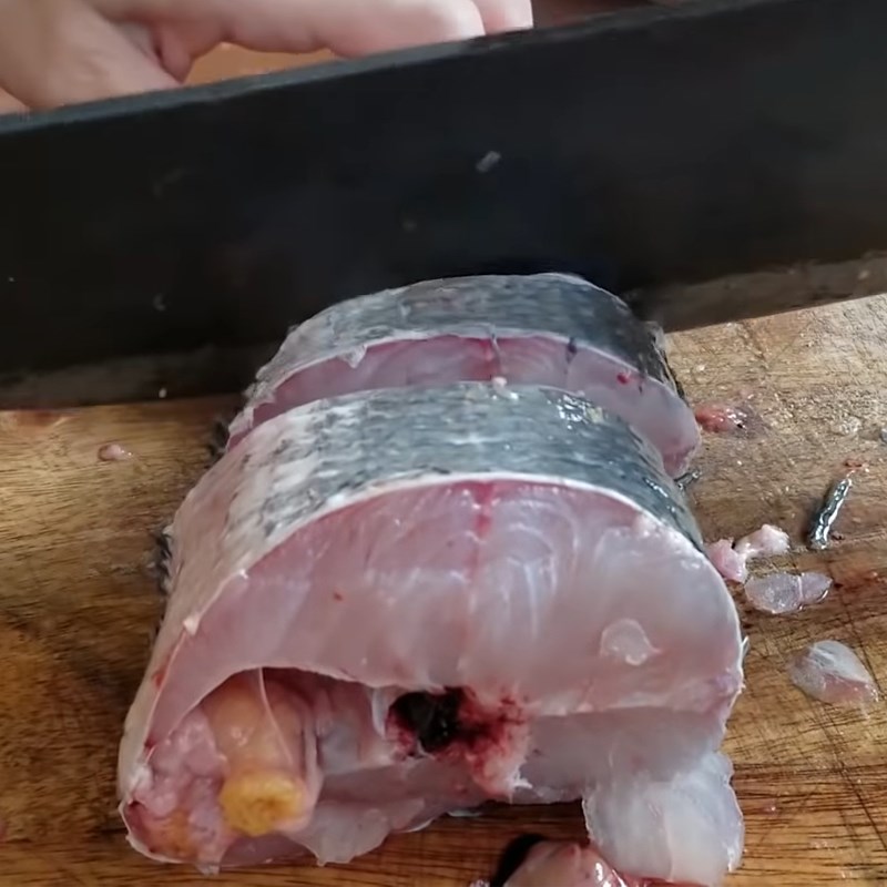 Bước 2 Sơ chế nguyên liệu khác Lẩu cá lóc nấu chua