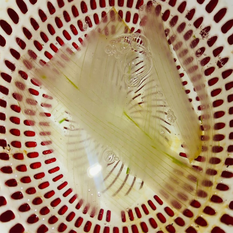 Bước 1 Sơ chế nha đam Sinh tố nha đam sữa chua