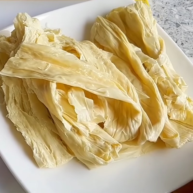 Bước 1 Sơ chế tàu hủ ky Chả lụa tàu hũ ky tươi
