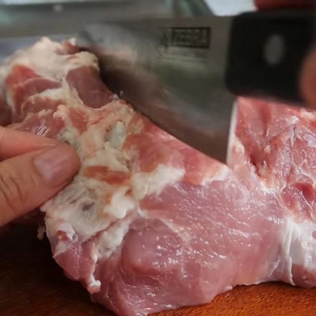 Bước 1 Sơ chế thịt heo Xôi xá xíu