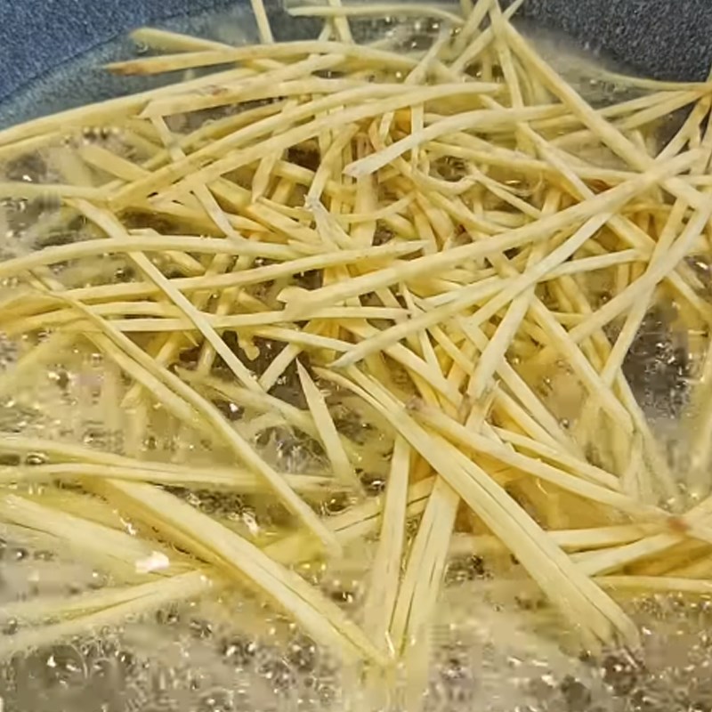 Bước 2 Sơ chế và chiên khoai lang Bì chay rau củ