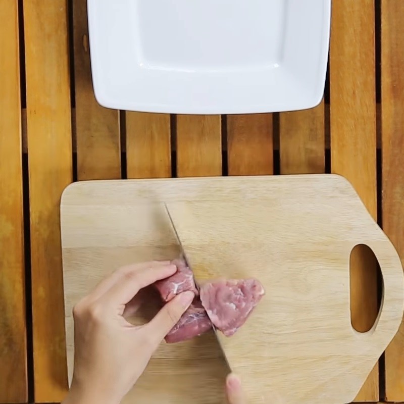 Bước 1 Sơ chế và luộc thịt heo Chà bông thịt heo